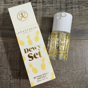 Anastasia Beverly Hills Pineapple Dewy Setting Spray